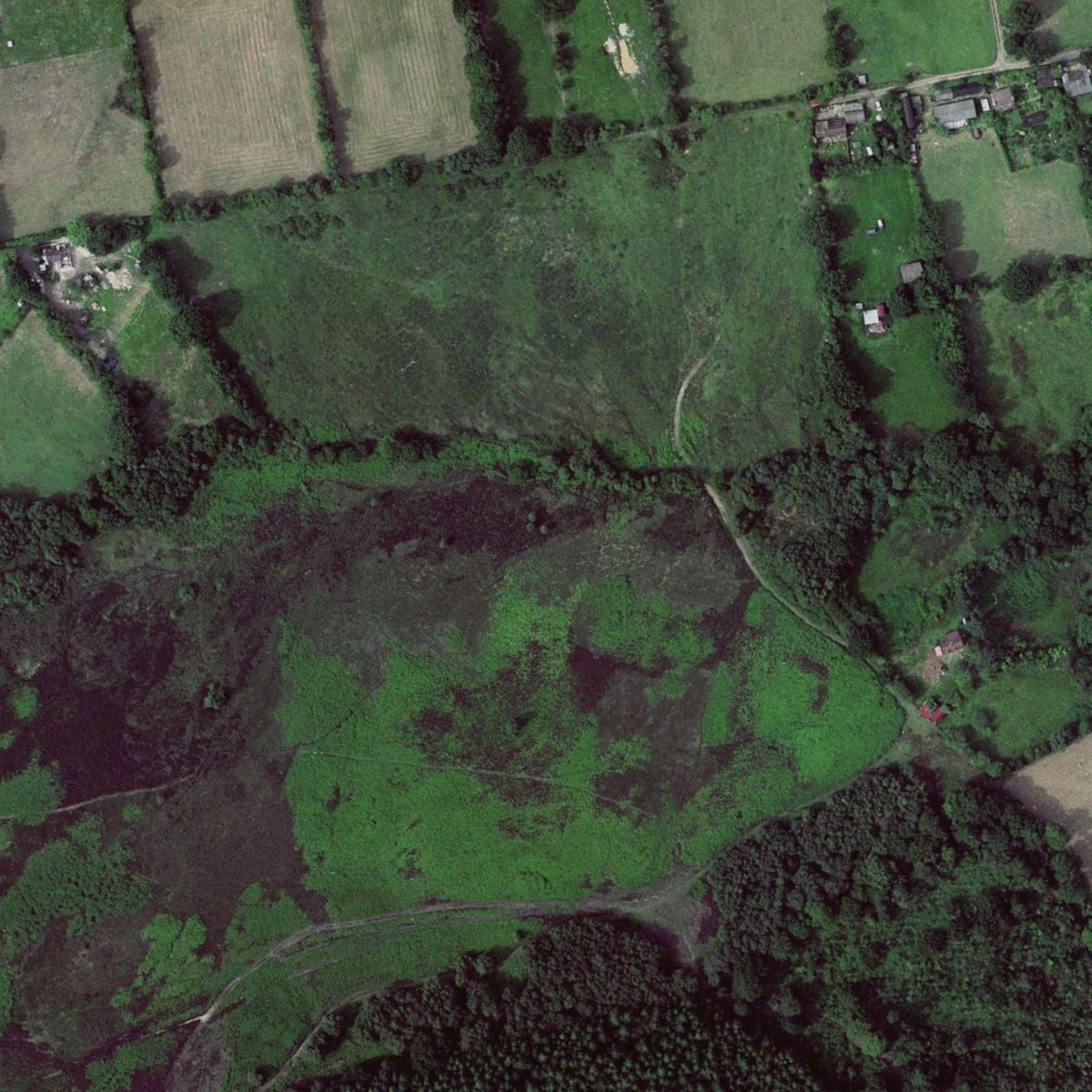 Aerial Photograph of track to LM dated 1999 Aerial Photograph of track to LM dated 1999